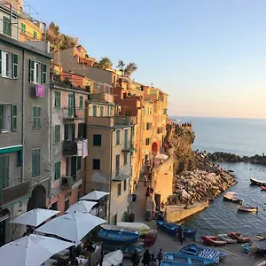Nel Cuore Del Porticciolo Riomaggiore